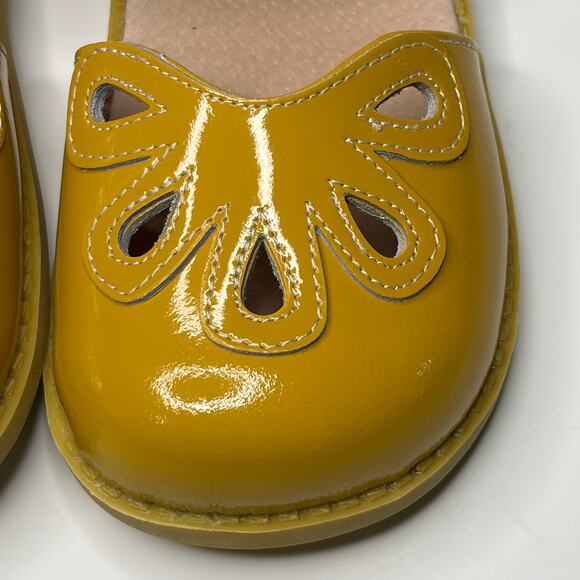 Livie & Luca Petal Mustard Yellow Mary Jane Shoes New 1Y - Picture 4 of 7